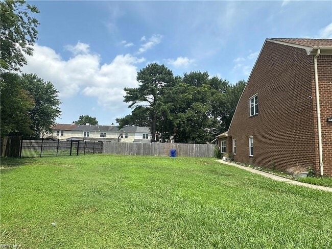 Photo - 4447 Rivermill Ct