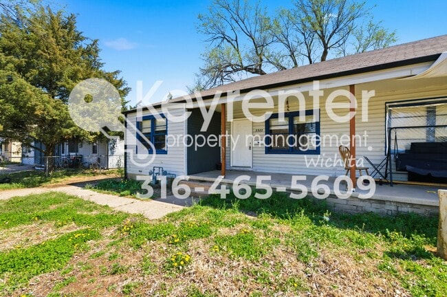 Building Photo - 2322 S Emporia St Unit 2322