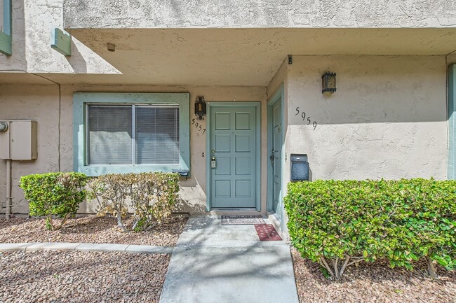 Photo - 5957 Vegas Dr