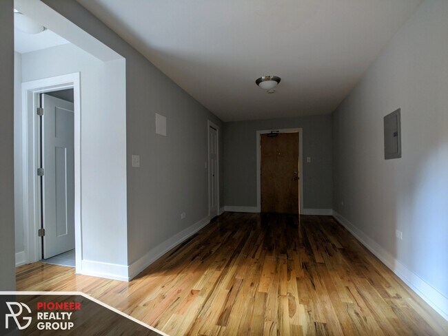 Photo - 535 W Arlington Pl