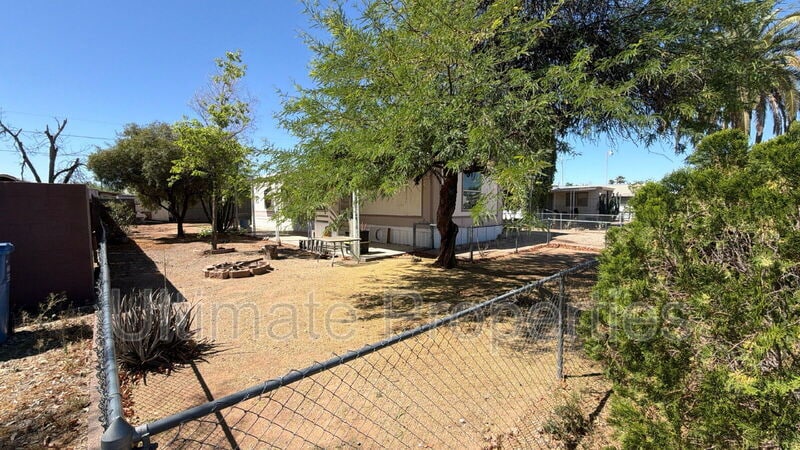 Photo - 2067 E Charleston Ave