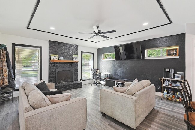 Photo - 2525 Freedom Ln