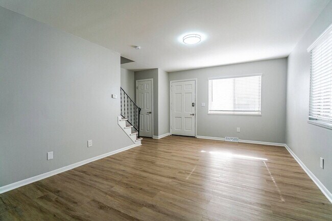 656 Riverview Dr