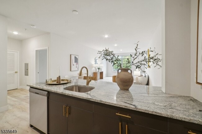 Photo - 227 N Walnut St Unit 306