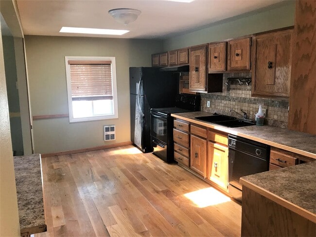 Photo - 3276 Mid Way Rd