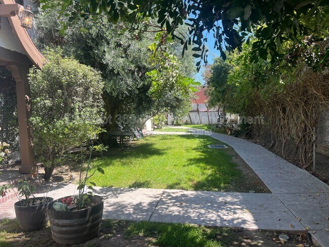 Photo - 420 Orange Ave Unidad 5