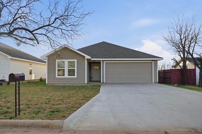 Building Photo - 2050 Lillius St