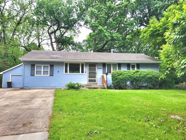 Building Photo - 4931 Appleton Ave