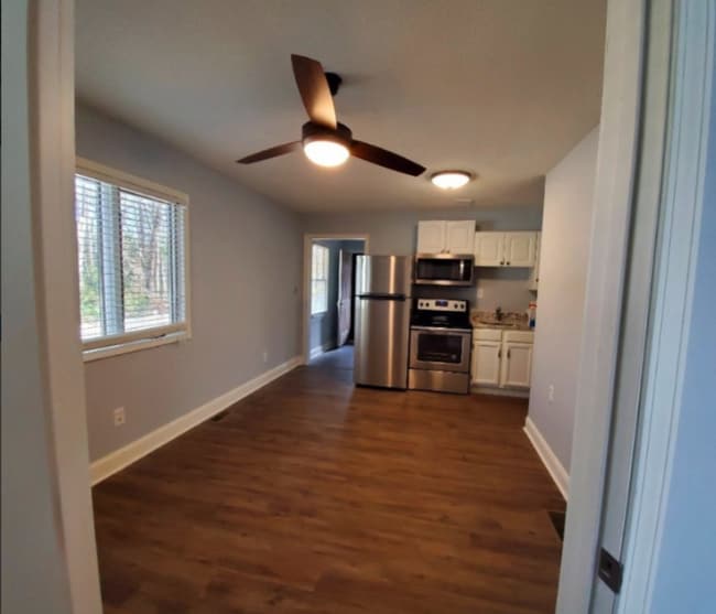 Photo - 131 University Dr Unit A