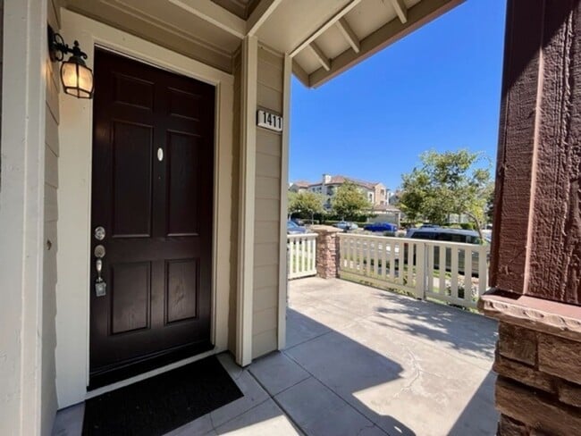 Photo - Beautiful 3BD/3BA, Two-Story Corner Unit C...