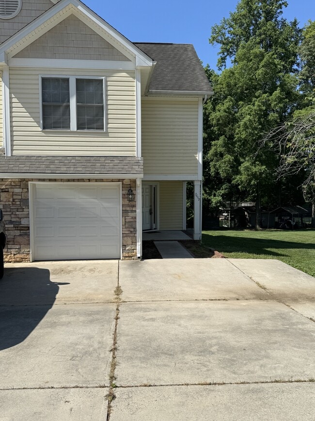 Front of rental - 7649 Keistlers Store Rd Townhome