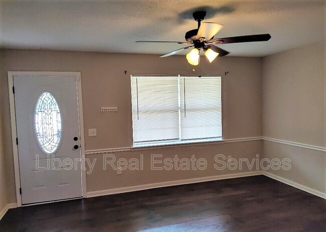 Photo - 734 Robin Hood Dr