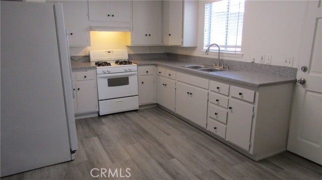 Photo - 324 W C St