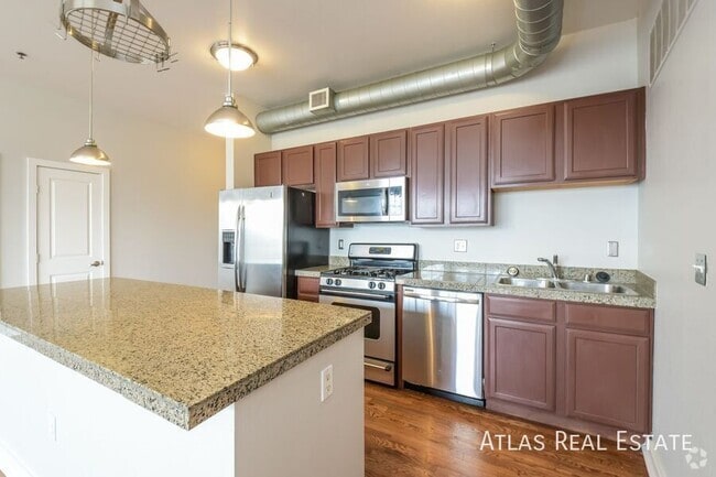 Building Photo - 1441 Central St Rental