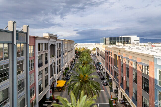 Photo - Santana Row