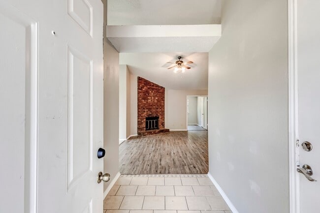 Photo - 2015 Newton Dr
