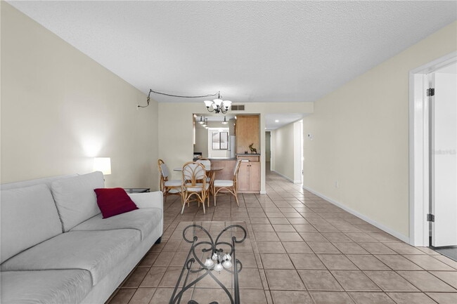 FULLY FURNISHED 2 BEDROOM, 2 BATH CONDO AVAILABLE NOW!