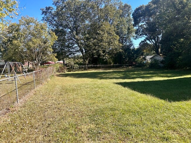 Photo - 553 Glenwood Dr