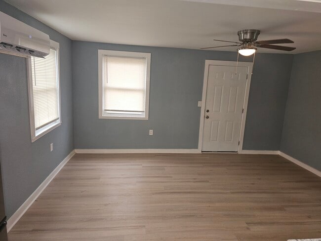 Photo - 505 S Magnolia St