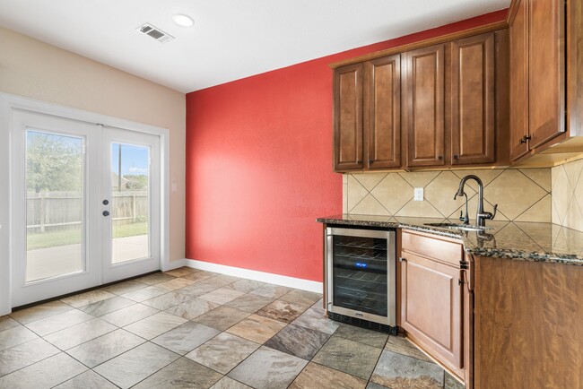 Photo - 328 Country Crossing Cir
