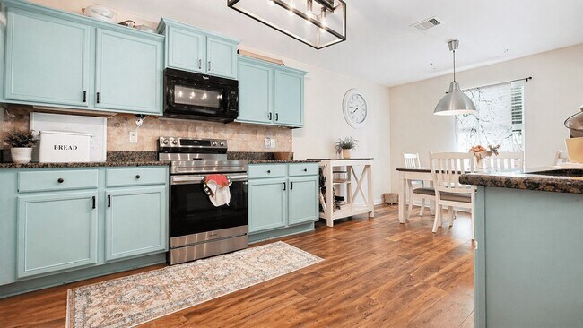 Photo - 17430 Cedar Rock Dr