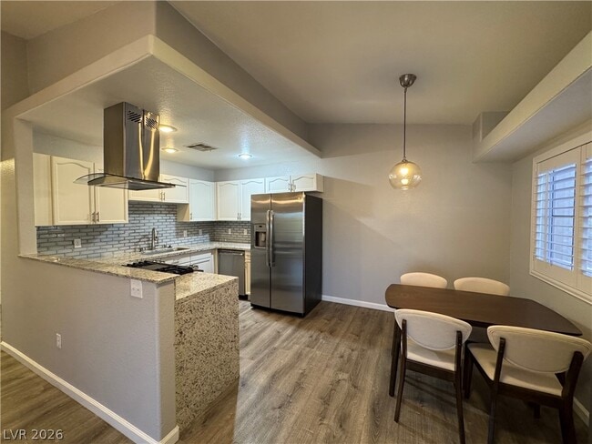 Photo - 401 Amber Pine St Unidad 207