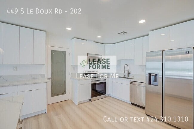 Building Photo - 449 Le Doux Rd Unit 202