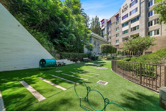 Photo - Belmont Station