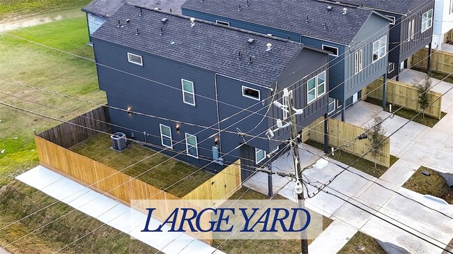 Building Photo - 1203 Dewalt St