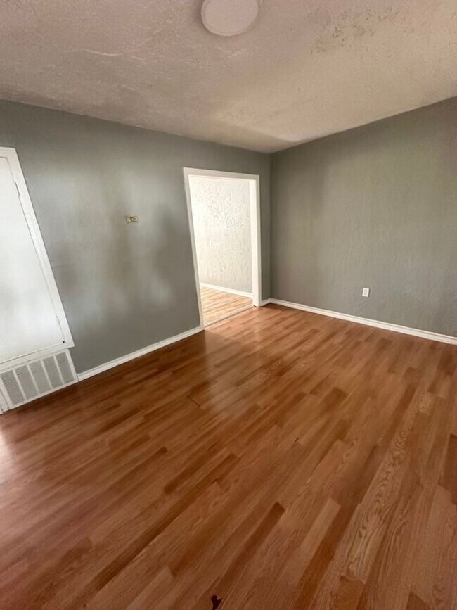 1608 NW Irwin Ave House House Rental in Lawton, OK