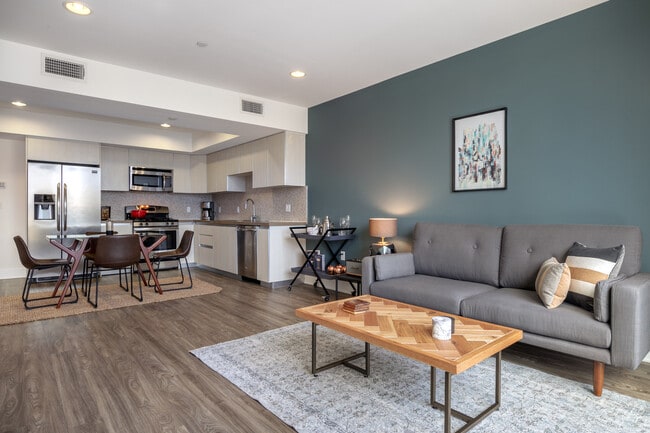 Photo - 10473 Santa Monica Blvd Unidad ID10579A