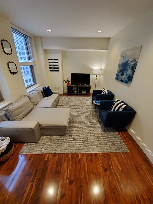 Mural Suite 1BR - 1202