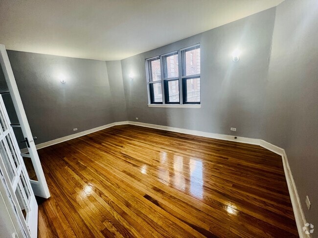 Building Photo - 3230 Home Ave Unit G3