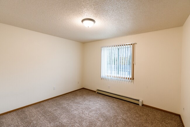 Grand Forks, ND Southview III Apartments | Bedroom