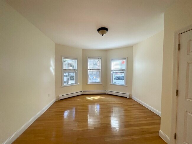 Photo - 13 Howard St Unit 1