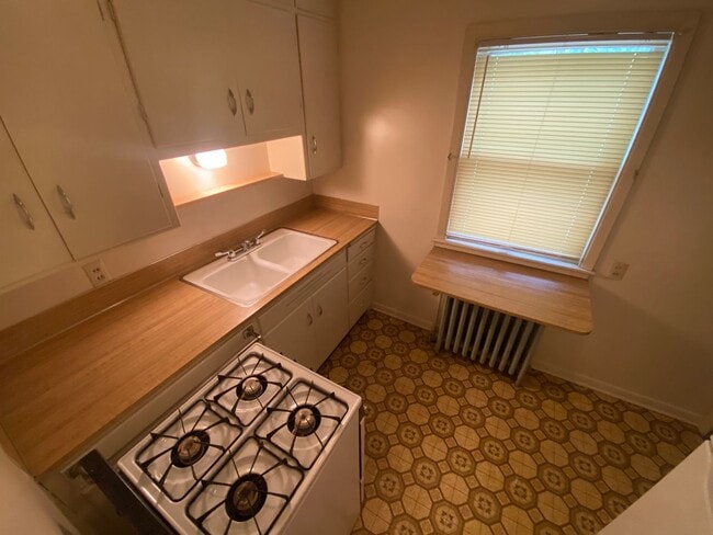 Photo - 1204-1909 S 19th St Unit 1905 C St, Suite C