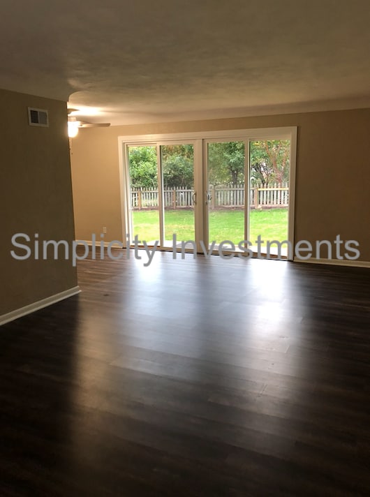 Photo - 707 25th St SE