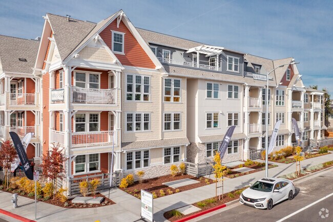 Photo - 904 Bayswater Ave