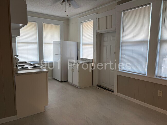167 N Willett St Unit 1