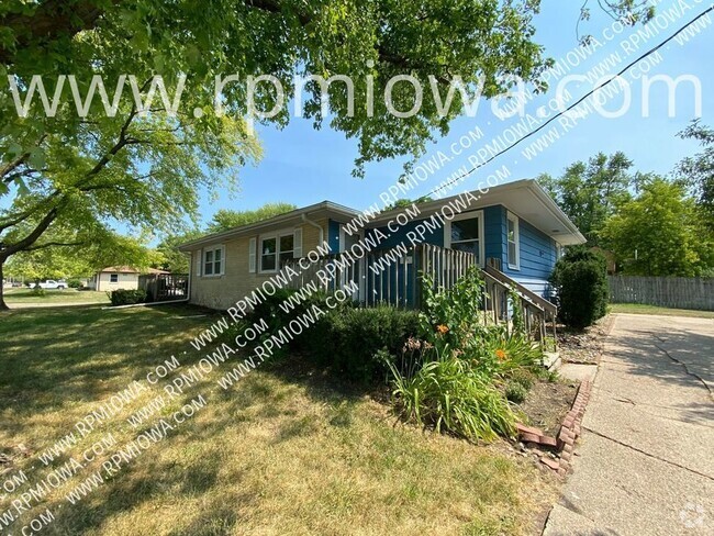 Building Photo - AFFORDABLE DUPLEX!! 2 Bedroom Duplex in An... Rental