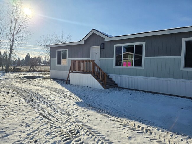 Building Photo - New 3 bdrm 2 bath Manufactured home in Hayden, ID for Rent Unit 712 Cozy Acres Lane, Hayden ID