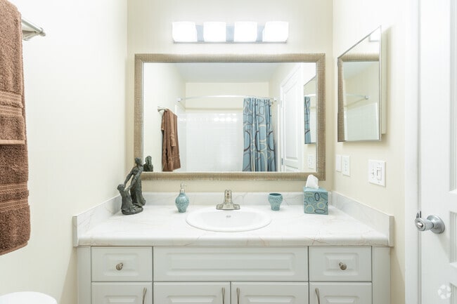 2HAB, 2BA - 1,100 ft² - Swan Harbour Apartments