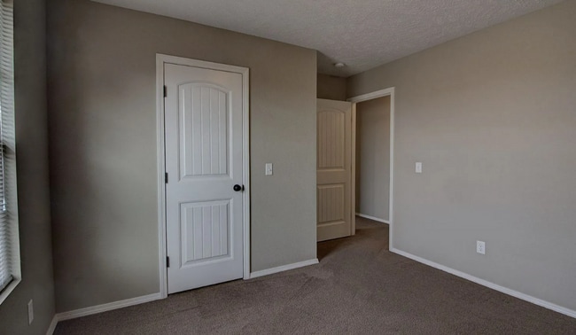 Building Photo - Ozark 3 Bedroom Rental Home- Available March 2023