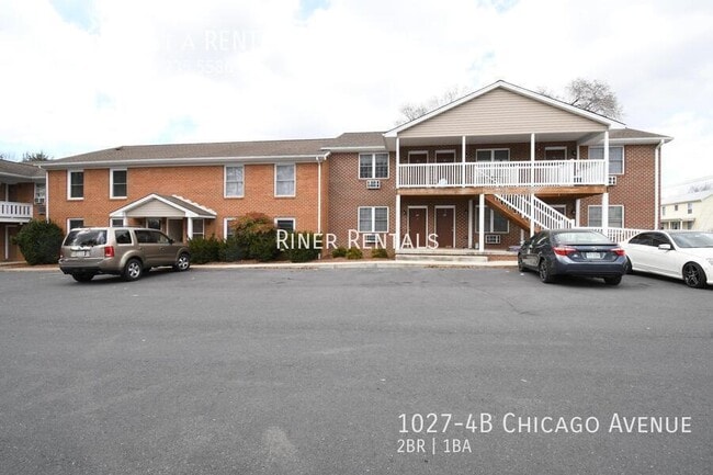 Building Photo - 1027-4B Chicago Ave