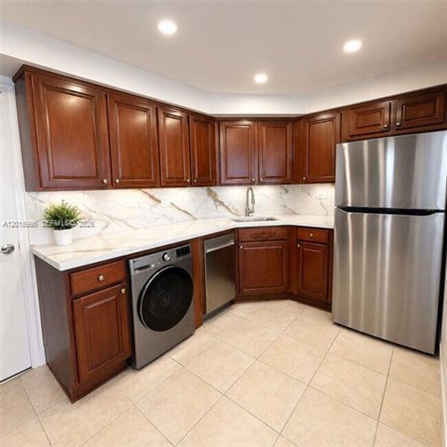 Photo - 1408 Brickell Bay Dr Unit 1408 Brickell Bay Dr # 1104