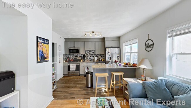 Building Photo - 50 Derby St Unit #3