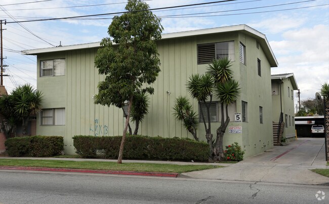3247-55 Santa Ana St