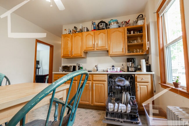 Photo - 12 Montcalm Ave Unit 3