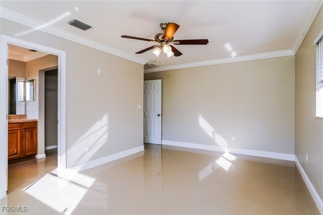 Building Photo - 300 East 10th Street