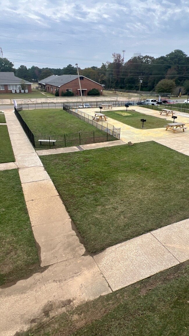 Photo - 280 Central Ave